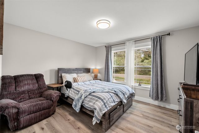 571 Puffin Avenue NE, Ocean Shores, WA 98569