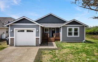 571 Puffin Avenue NE, Ocean Shores, WA 98569