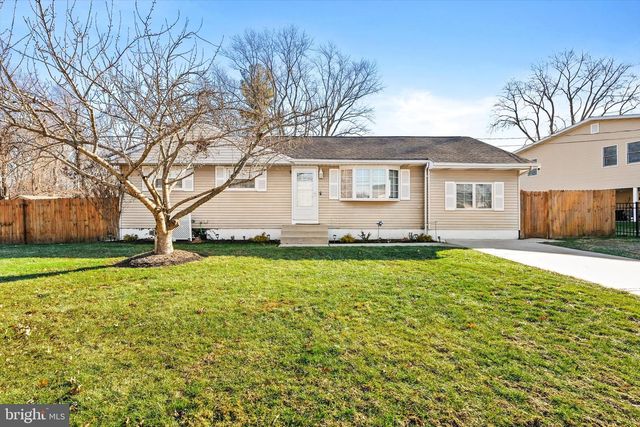 4 IMPERIAL DR, Hamilton, NJ 08690