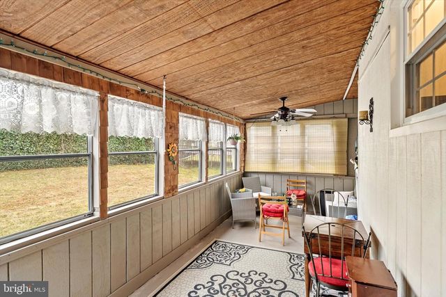 4 IMPERIAL DR, Hamilton, NJ 08690