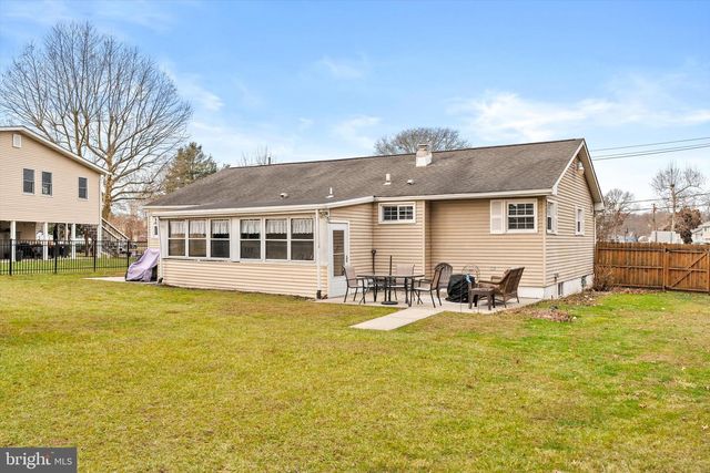 4 IMPERIAL DR, Hamilton, NJ 08690