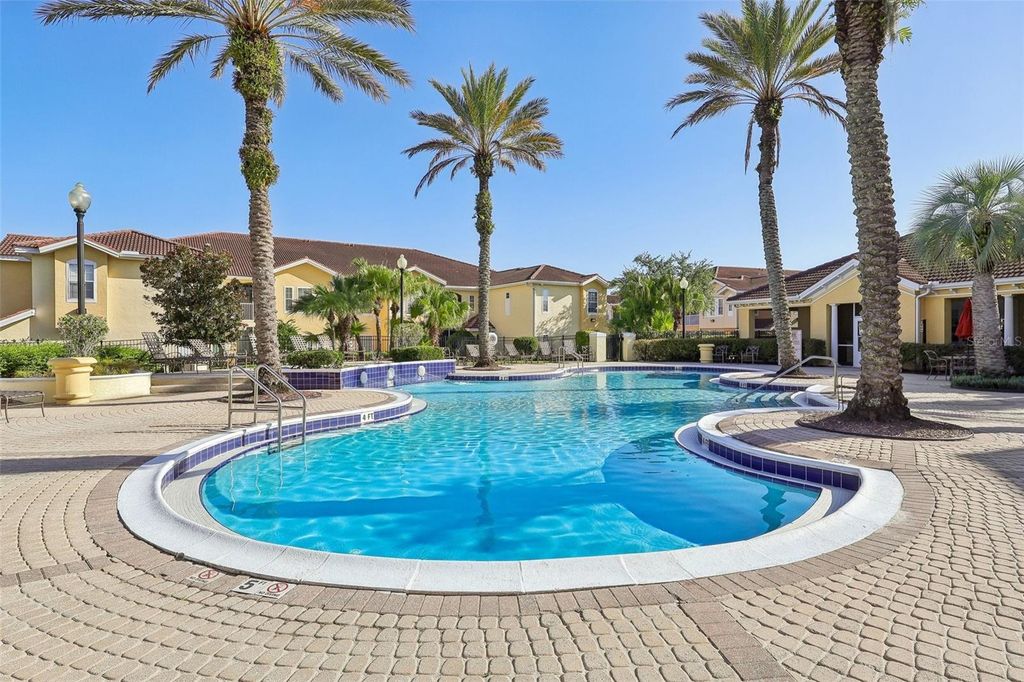 Image 33 of property listing at 12016 VILLANOVA DRIVE 102, Orlando, FL 32837
