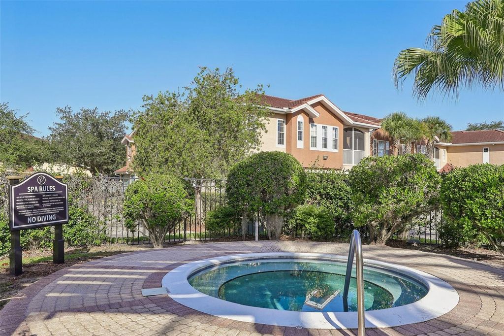 Image 35 of property listing at 12016 VILLANOVA DRIVE 102, Orlando, FL 32837