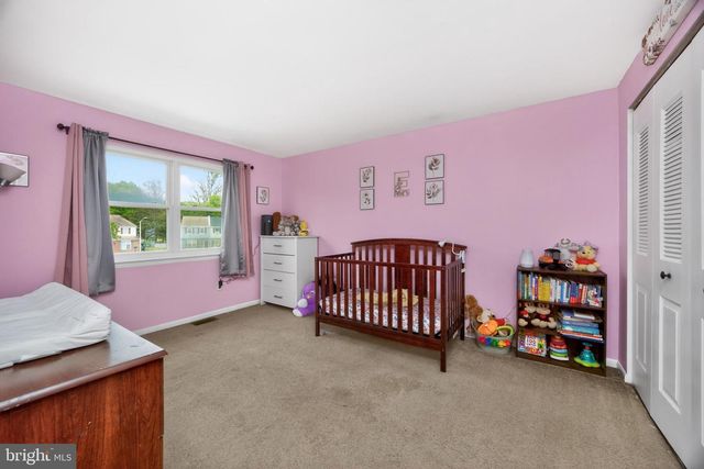8 ELWOOD CT, Quakertown, PA 18951