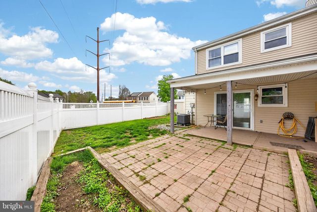 8 ELWOOD CT, Quakertown, PA 18951