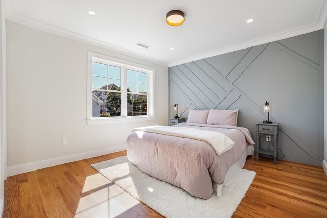 30 Maple St 2, Waltham, MA 02453
