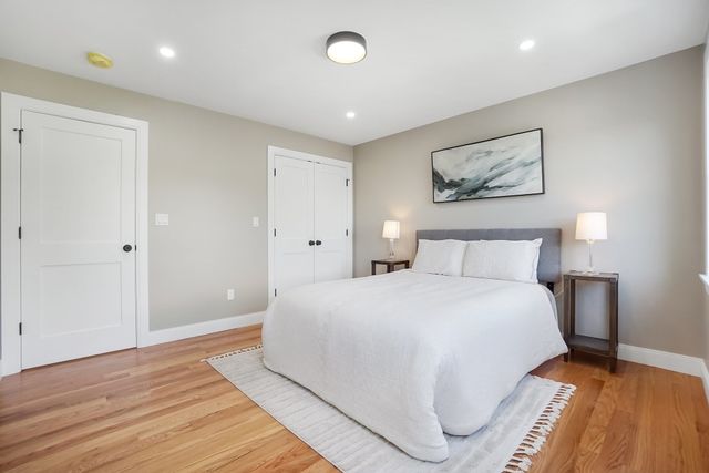 30 Maple St 2, Waltham, MA 02453