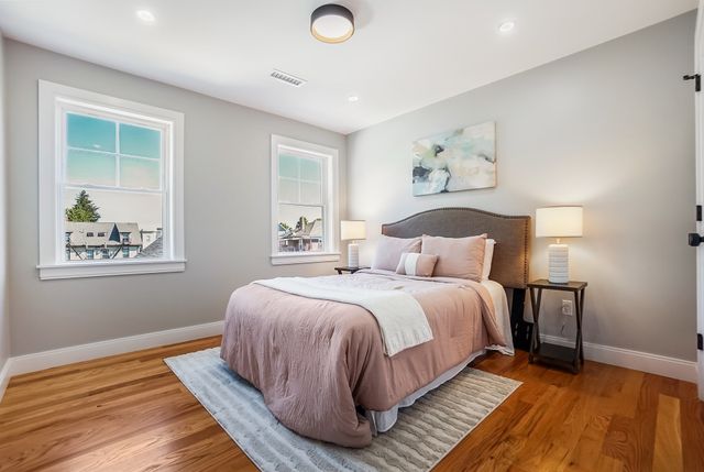 30 Maple St 2, Waltham, MA 02453