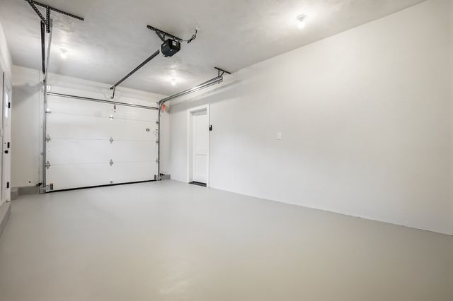 30 Maple St 2, Waltham, MA 02453