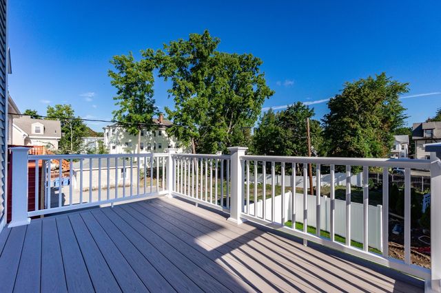 30 Maple St 2, Waltham, MA 02453