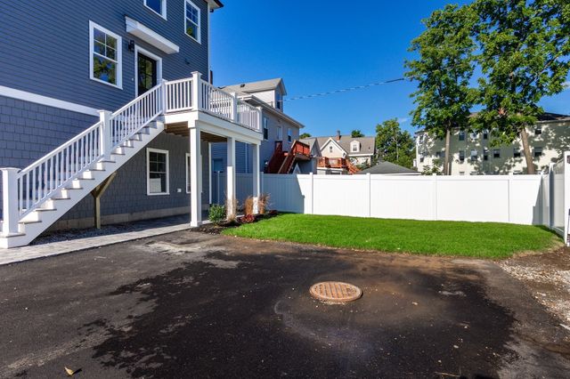 30 Maple St 2, Waltham, MA 02453