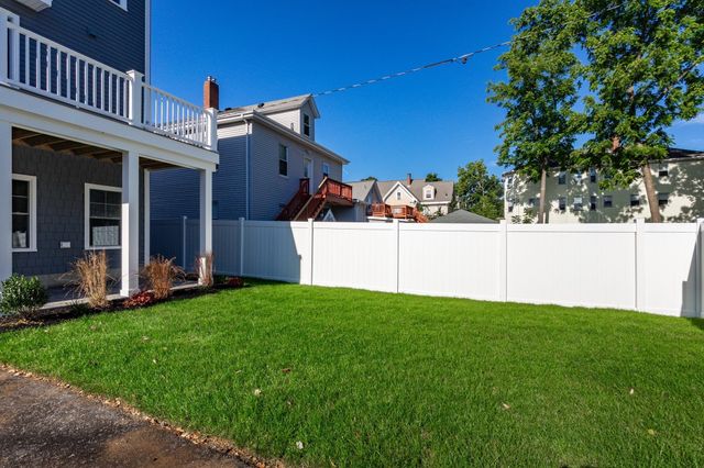 30 Maple St 2, Waltham, MA 02453