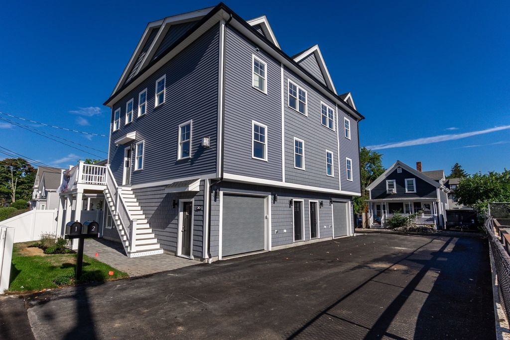 30 Maple St 2, Waltham, MA 02453