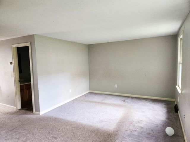 24 Andover Down, Nashua, NH 03063