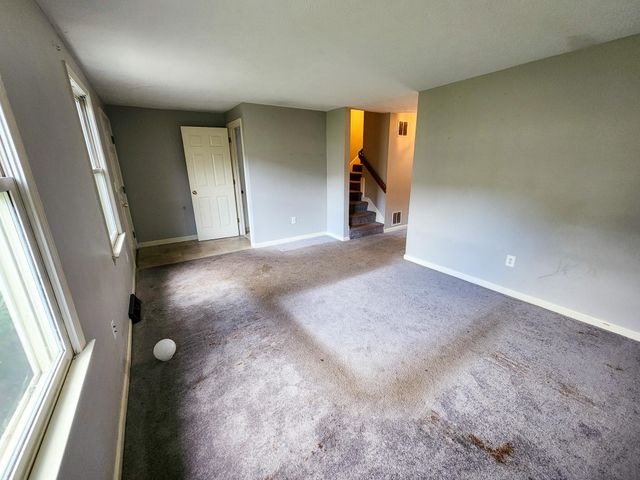24 Andover Down, Nashua, NH 03063