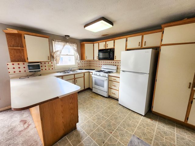 24 Andover Down, Nashua, NH 03063