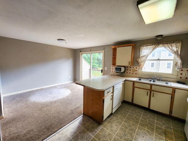24 Andover Down, Nashua, NH 03063