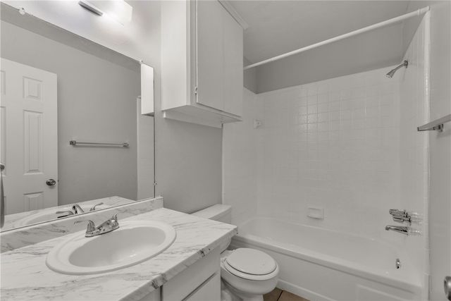 713 San Benito Drive, College Station, TX 77845