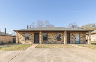 713 San Benito Drive, College Station, TX 77845