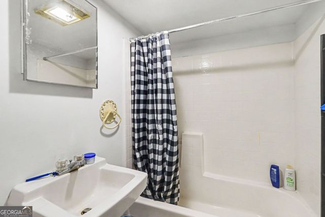 202 Cherry Hill Drive, Calhoun, GA 30701