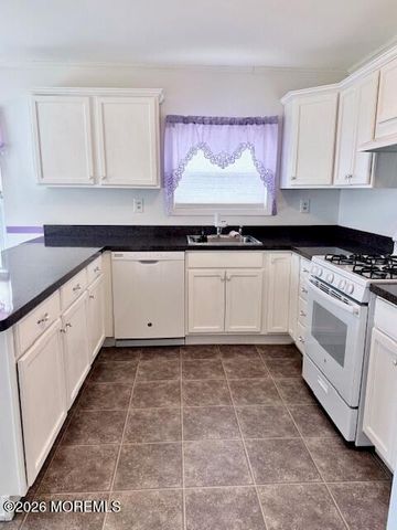 11 Monaco Court, Toms River, NJ 08757