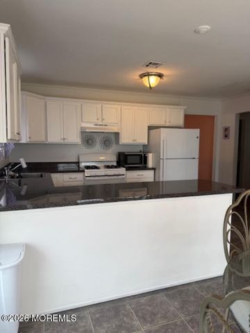 11 Monaco Court, Toms River, NJ 08757