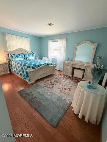 11 Monaco Court, Toms River, NJ 08757