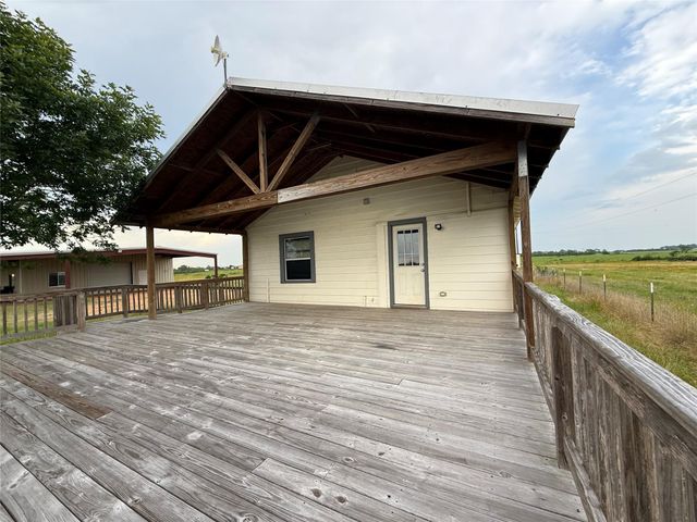 1240 Crooked Road, Cat Spring, TX 78933