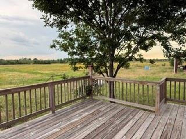 1240 Crooked Road, Cat Spring, TX 78933