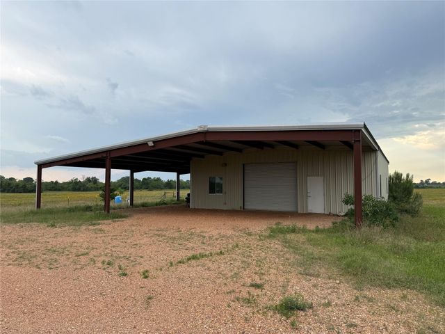 1240 Crooked Road, Cat Spring, TX 78933