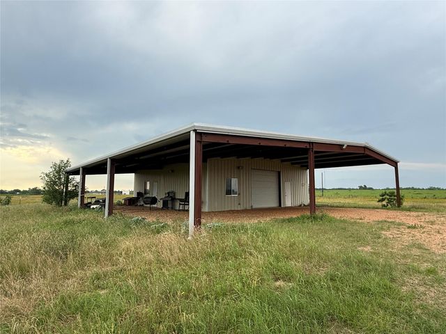 1240 Crooked Road, Cat Spring, TX 78933