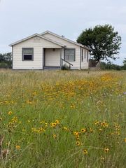 1240 Crooked Road, Cat Spring, TX 78933