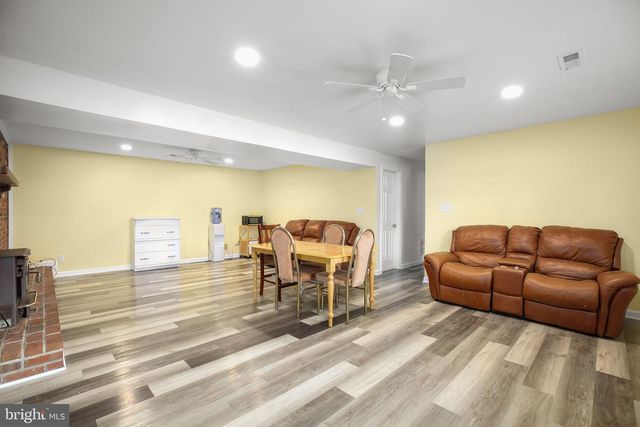 12012 GRANTWOOD DR, Fredericksburg, VA 22407