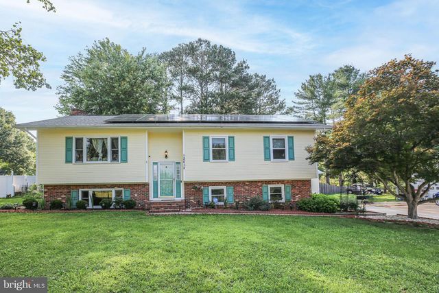 12012 GRANTWOOD DR, Fredericksburg, VA 22407