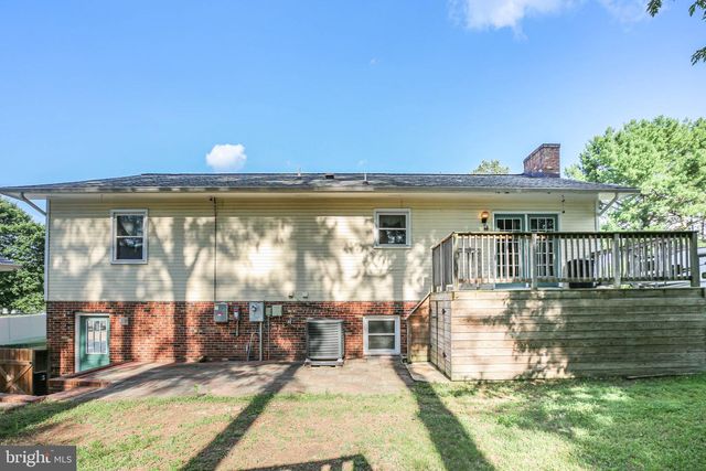 12012 GRANTWOOD DR, Fredericksburg, VA 22407