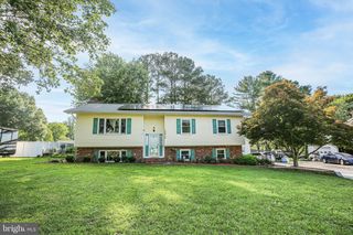 12012 GRANTWOOD DR, Fredericksburg, VA 22407