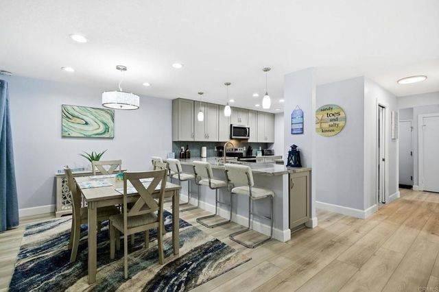 4021 Layang Layang Circle A, Carlsbad, CA 92008