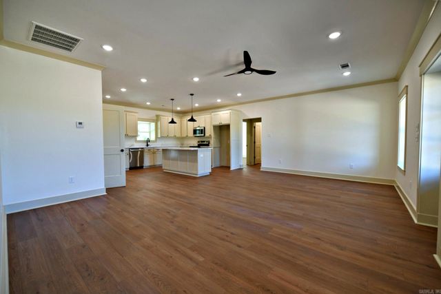 2016 S. Reine St., Mena, AR 71953