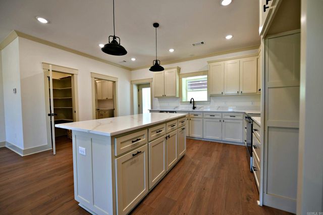 2016 S. Reine St., Mena, AR 71953