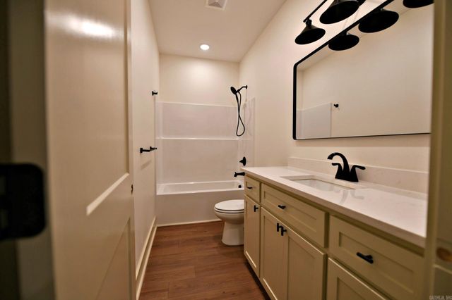 2016 S. Reine St., Mena, AR 71953