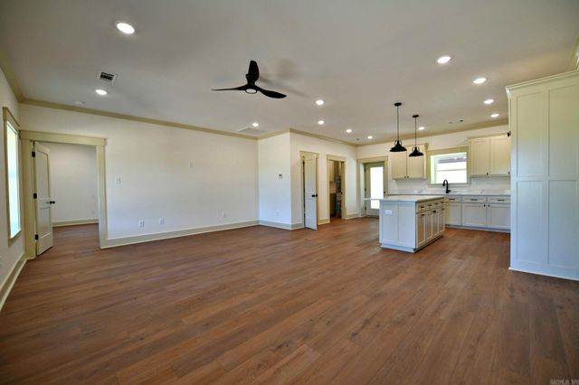 2016 S. Reine St., Mena, AR 71953