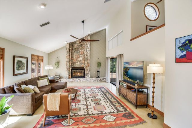 14900 Crosscreek DR, Austin, TX 78737