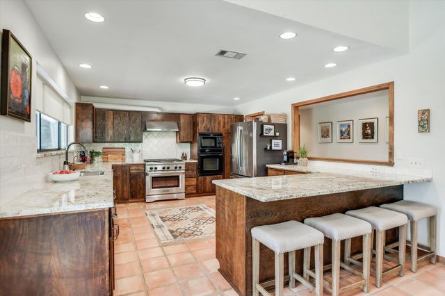 14900 Crosscreek DR, Austin, TX 78737