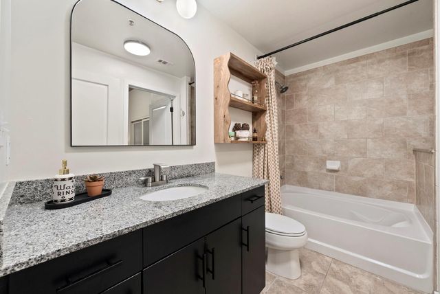 360 Nueces ST 2703, Austin, TX 78701