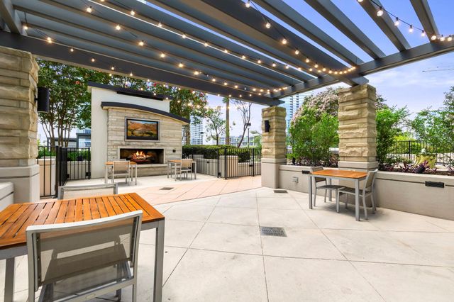 360 Nueces ST 2703, Austin, TX 78701