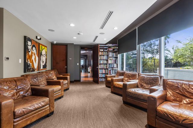 360 Nueces ST 2703, Austin, TX 78701