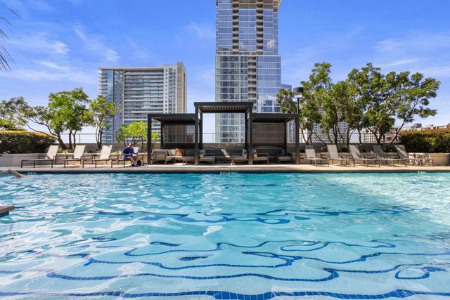 360 Nueces ST 2703, Austin, TX 78701