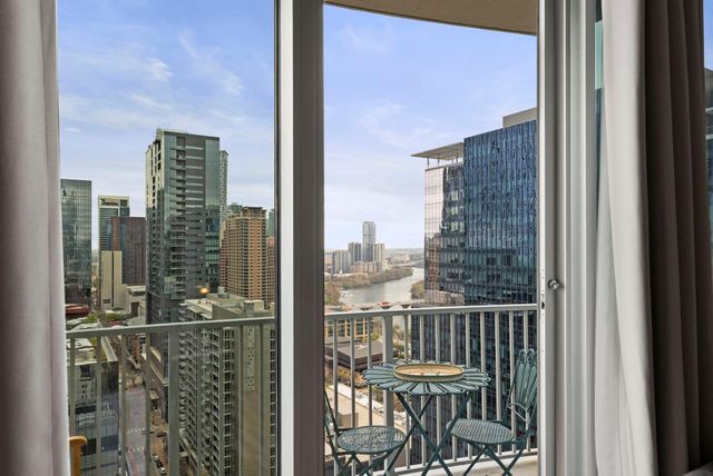 360 Nueces ST 2703, Austin, TX 78701