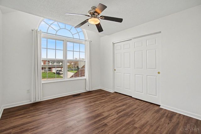 6054 bluffs, Liberty Twp, OH 45044