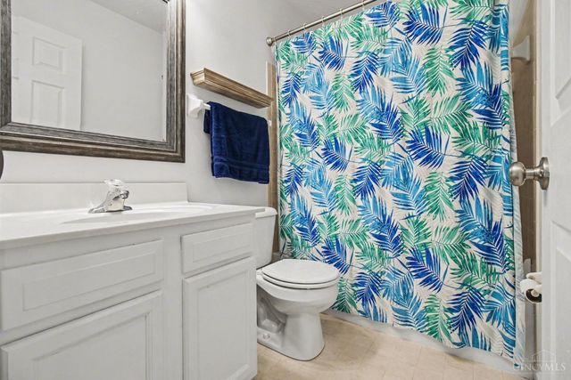 6054 bluffs, Liberty Twp, OH 45044